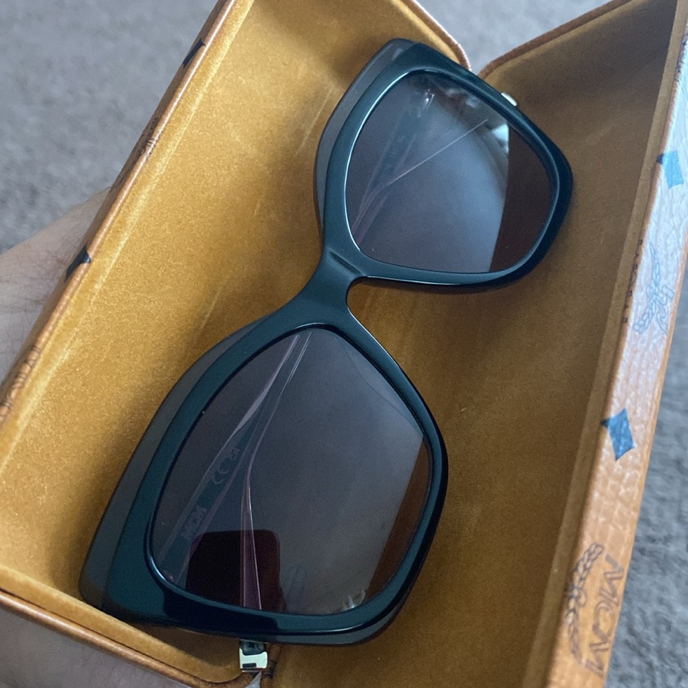 MCM- sunglasses - Picture 13 of 15
